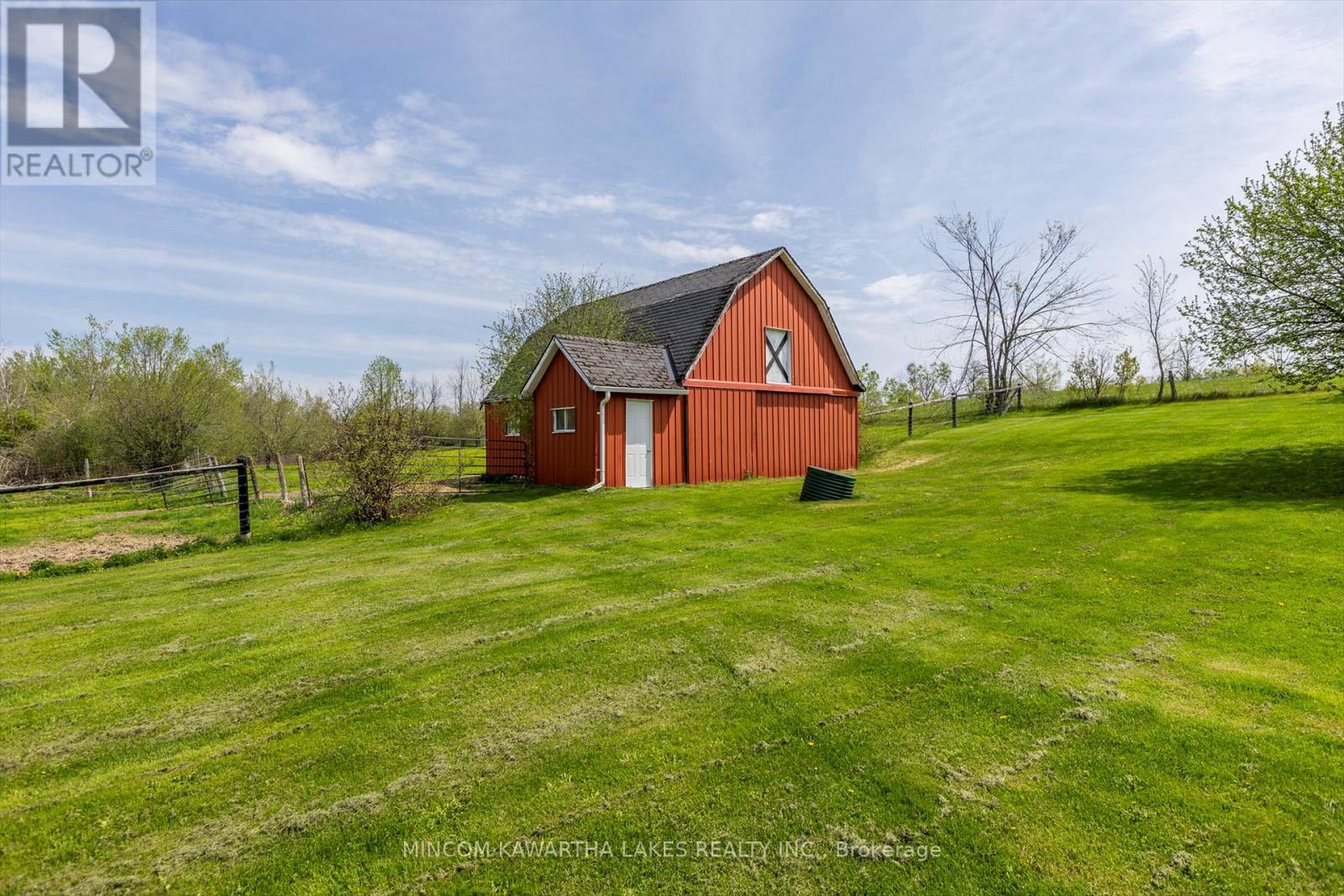 1405 Hiawatha Line, Otonabee-South Monaghan, Ontario  K9J 6X8 - Photo 36 - X12373406