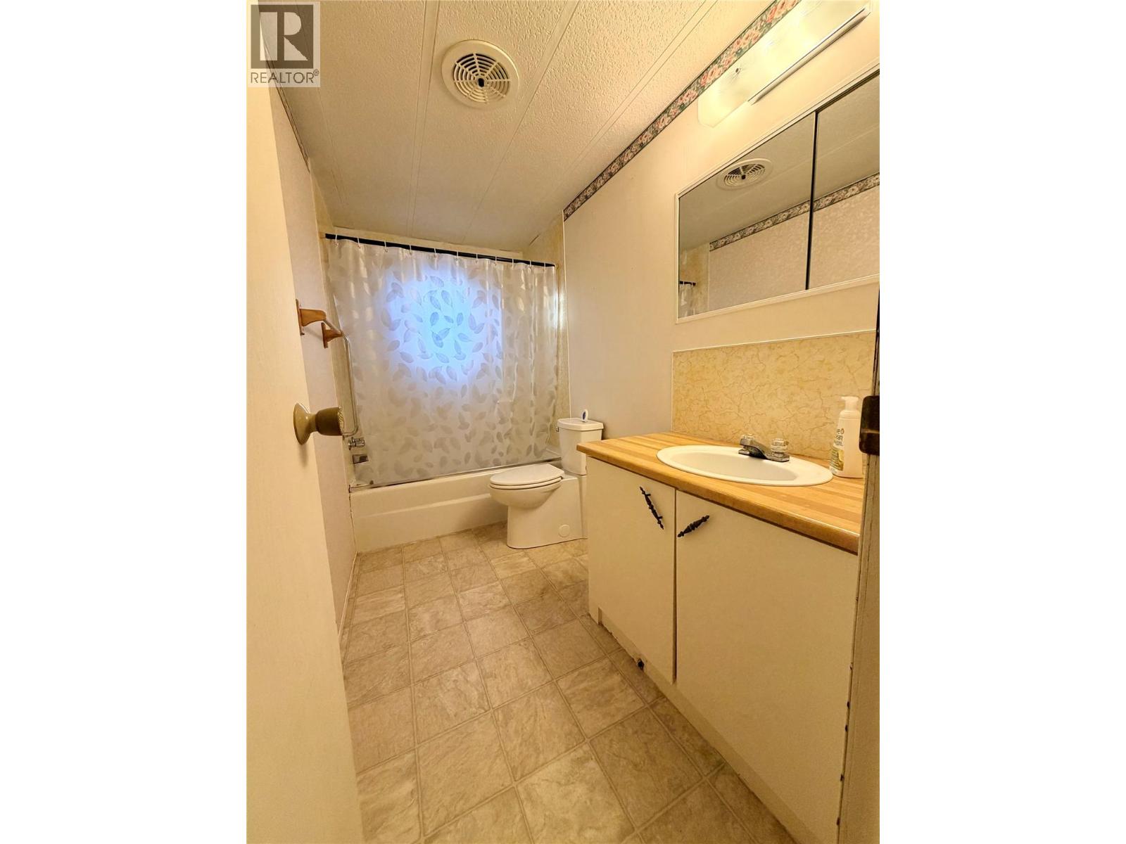 2210 34th Avenue N, Cranbrook, British Columbia  V1C 4L6 - Photo 10 - 10373824