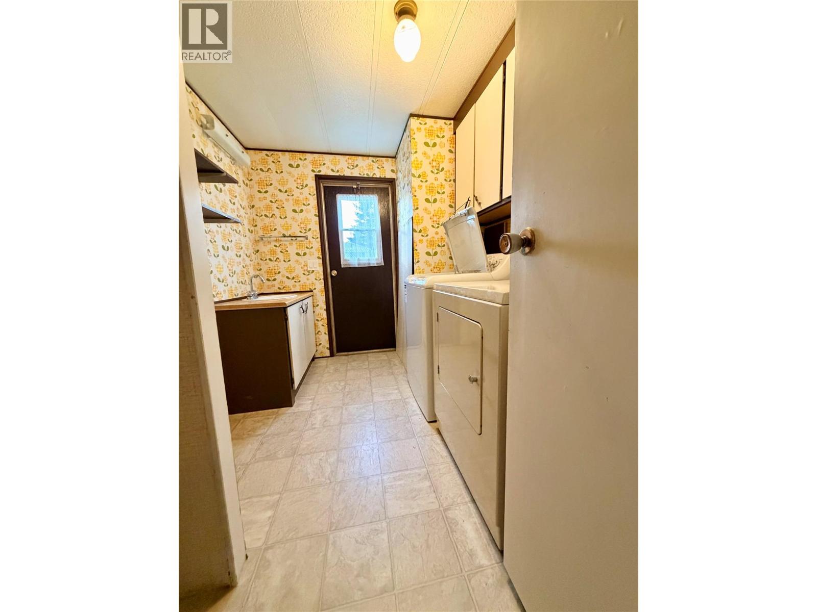 2210 34th Avenue N, Cranbrook, British Columbia  V1C 4L6 - Photo 14 - 10373824