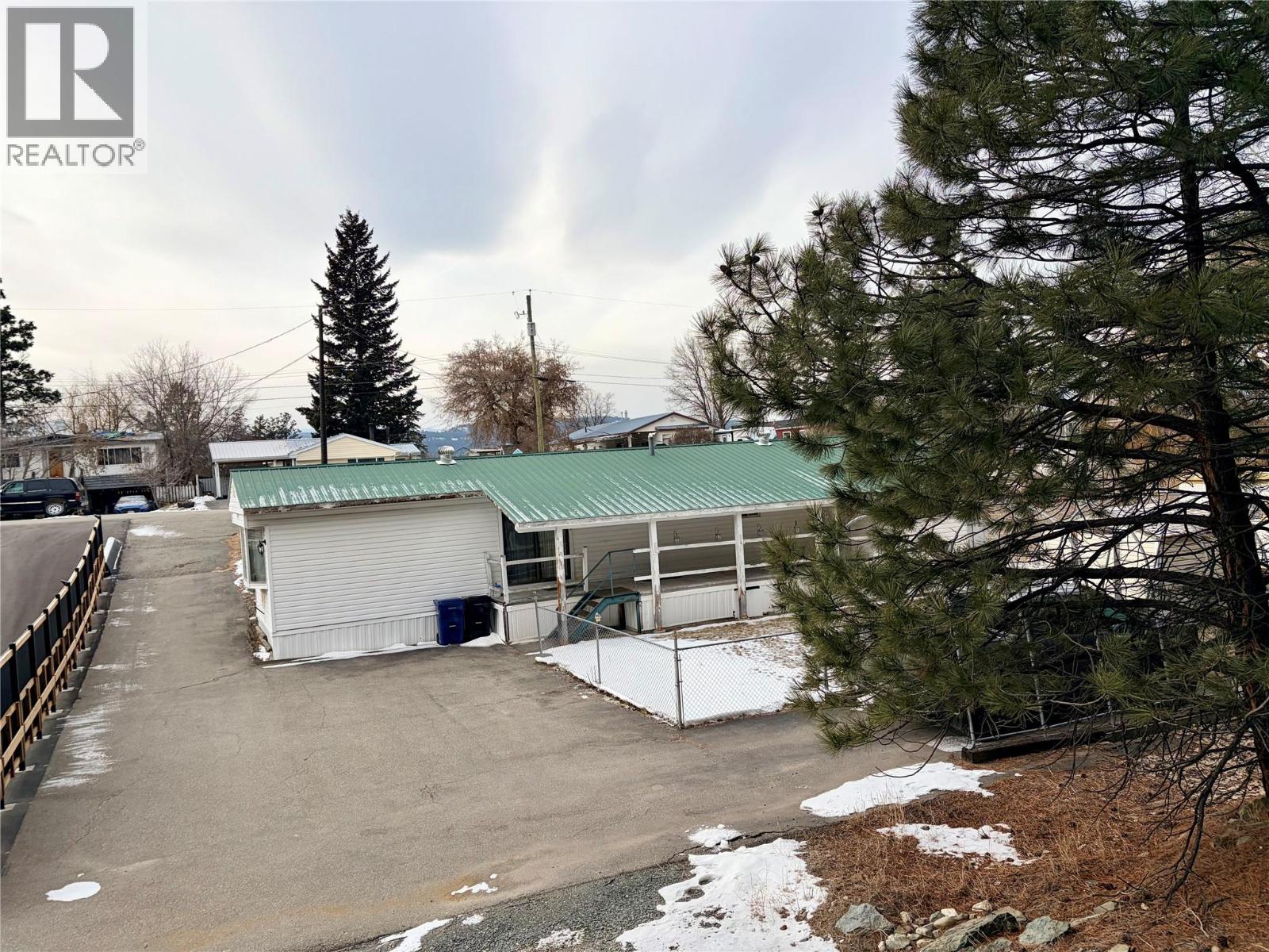 2210 34th Avenue N, Cranbrook, British Columbia  V1C 4L6 - Photo 4 - 10373824