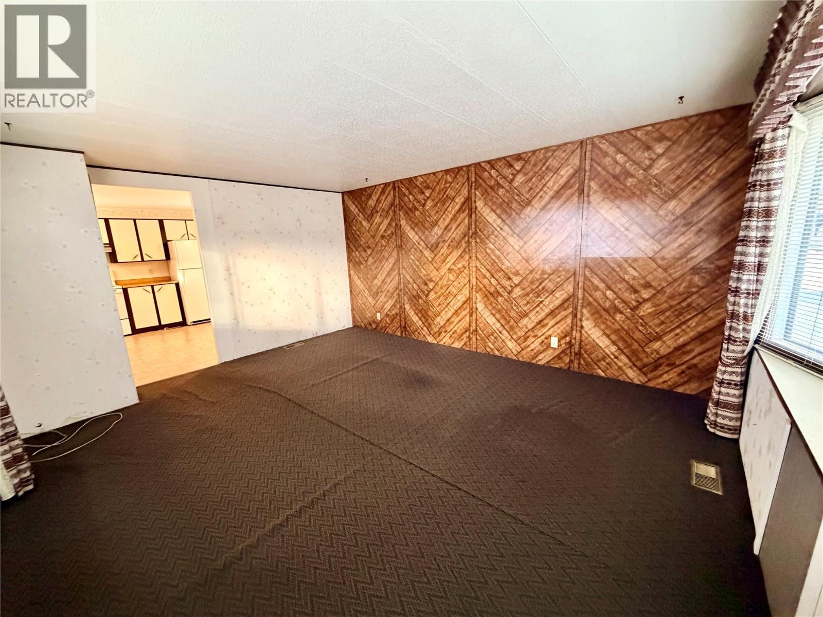 2210 34th Avenue N, Cranbrook, British Columbia  V1C 4L6 - Photo 8 - 10373824