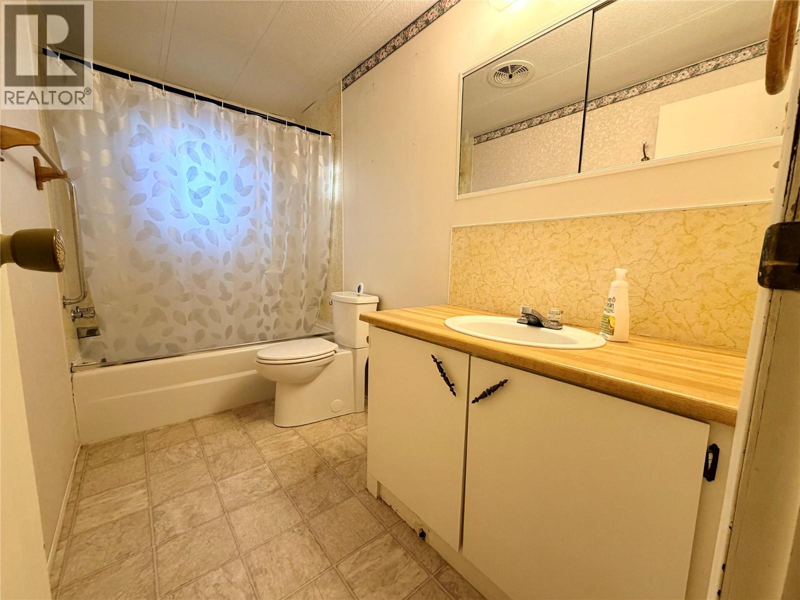 2210 34th Avenue N, Cranbrook, British Columbia  V1C 4L6 - Photo 9 - 10373824