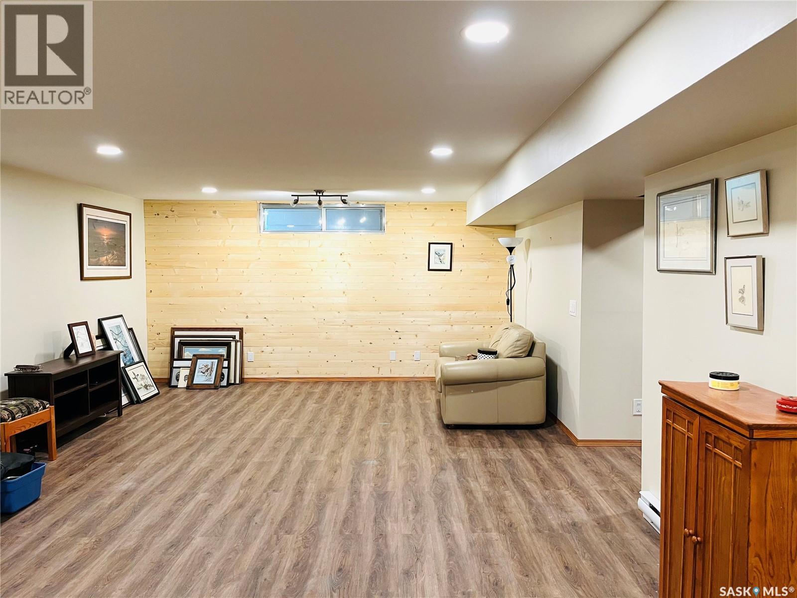 792 3rd Street E, Shaunavon, Saskatchewan  S0N 0C4 - Photo 21 - SK014373