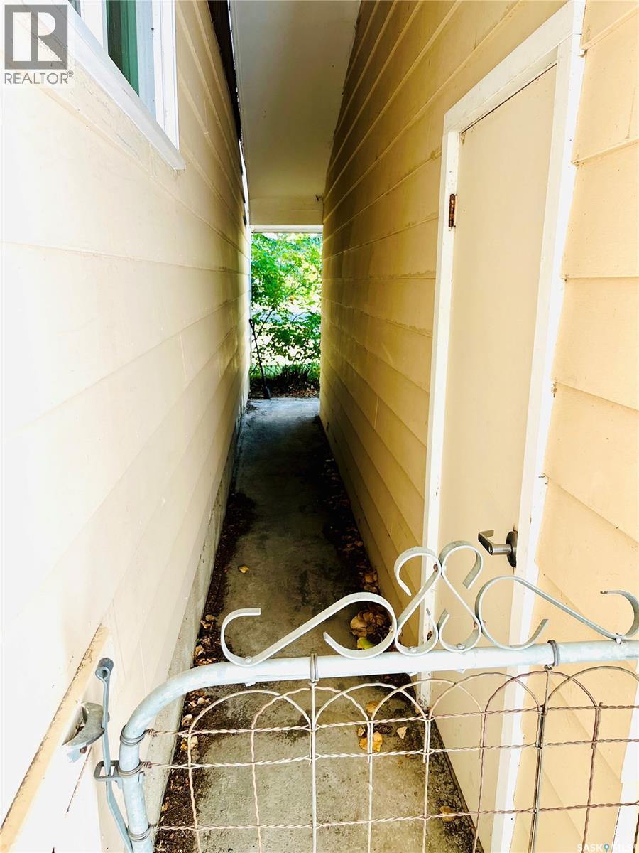 792 3rd Street E, Shaunavon, Saskatchewan  S0N 0C4 - Photo 32 - SK014373