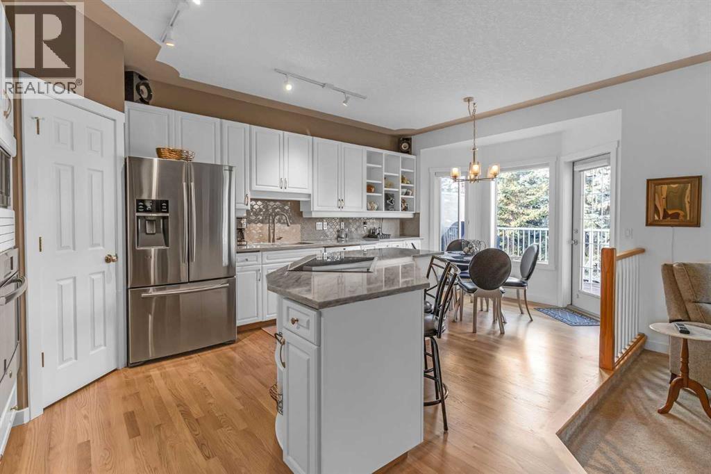 28 Prominence View Sw, Calgary, Alberta  T3H 3M8 - Photo 11 - A2272211