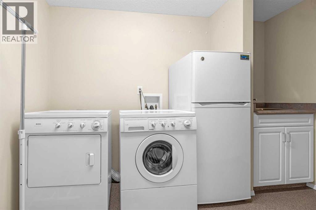 28 Prominence View Sw, Calgary, Alberta  T3H 3M8 - Photo 35 - A2272211