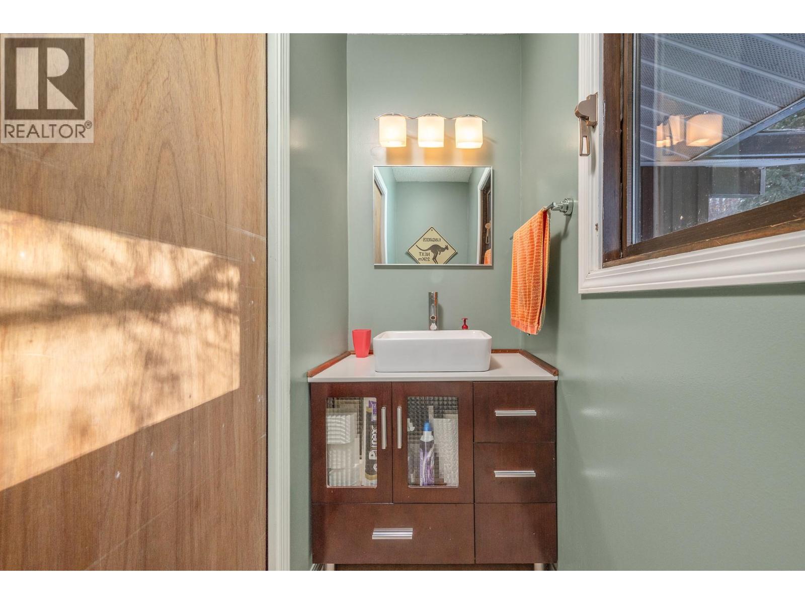 5860 Learmouth Road, Lavington, British Columbia  V1B 3E6 - Photo 24 - 10374014