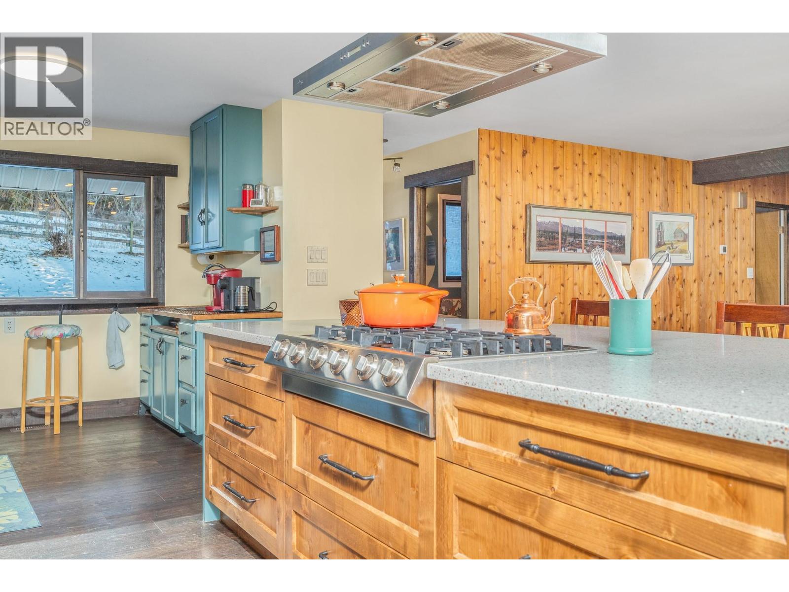 5860 Learmouth Road, Lavington, British Columbia  V1B 3E6 - Photo 11 - 10374014