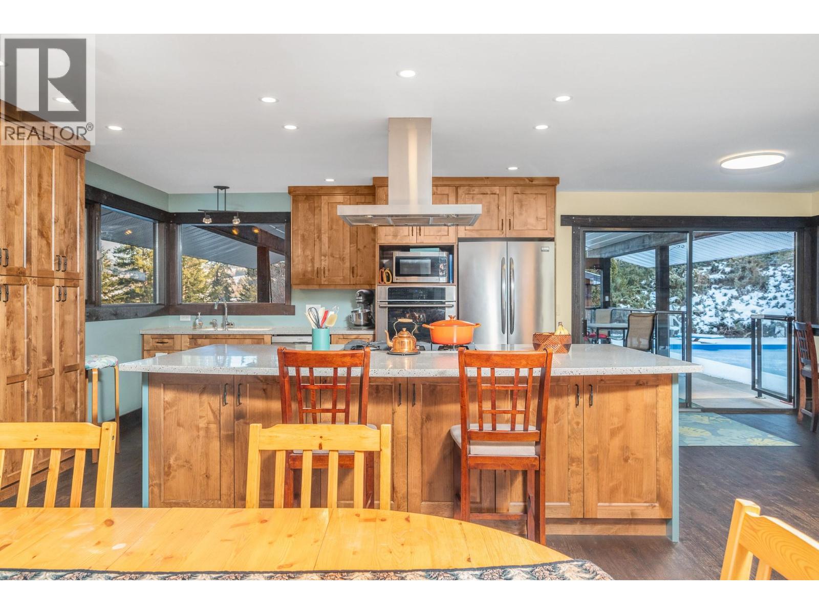 5860 Learmouth Road, Lavington, British Columbia  V1B 3E6 - Photo 8 - 10374014