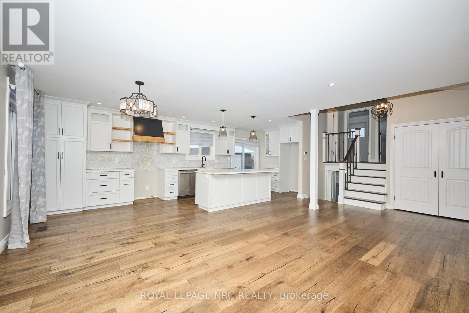 6796 Stokes Street, Niagara Falls, Ontario  L2G 2H1 - Photo 4 - X12667874