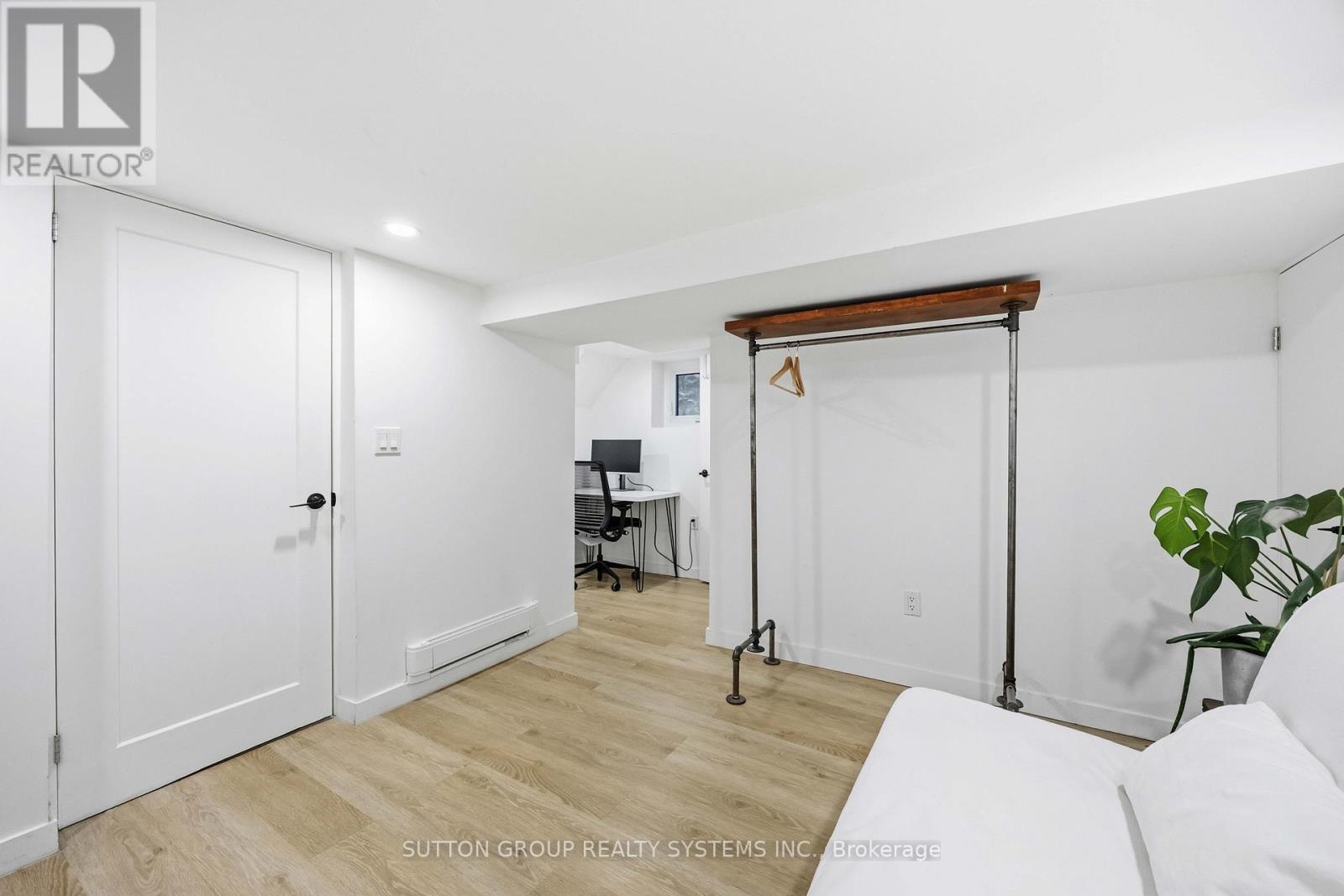 62 Robina Avenue, Toronto, Ontario  M6C 3Y7 - Photo 28 - C12735566