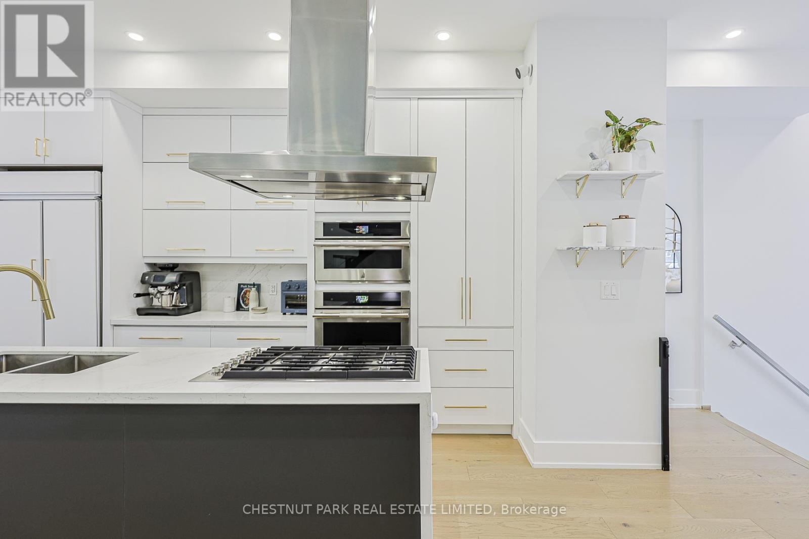 599 Soudan Avenue, Toronto, Ontario  M4S 1X1 - Photo 11 - C12735590