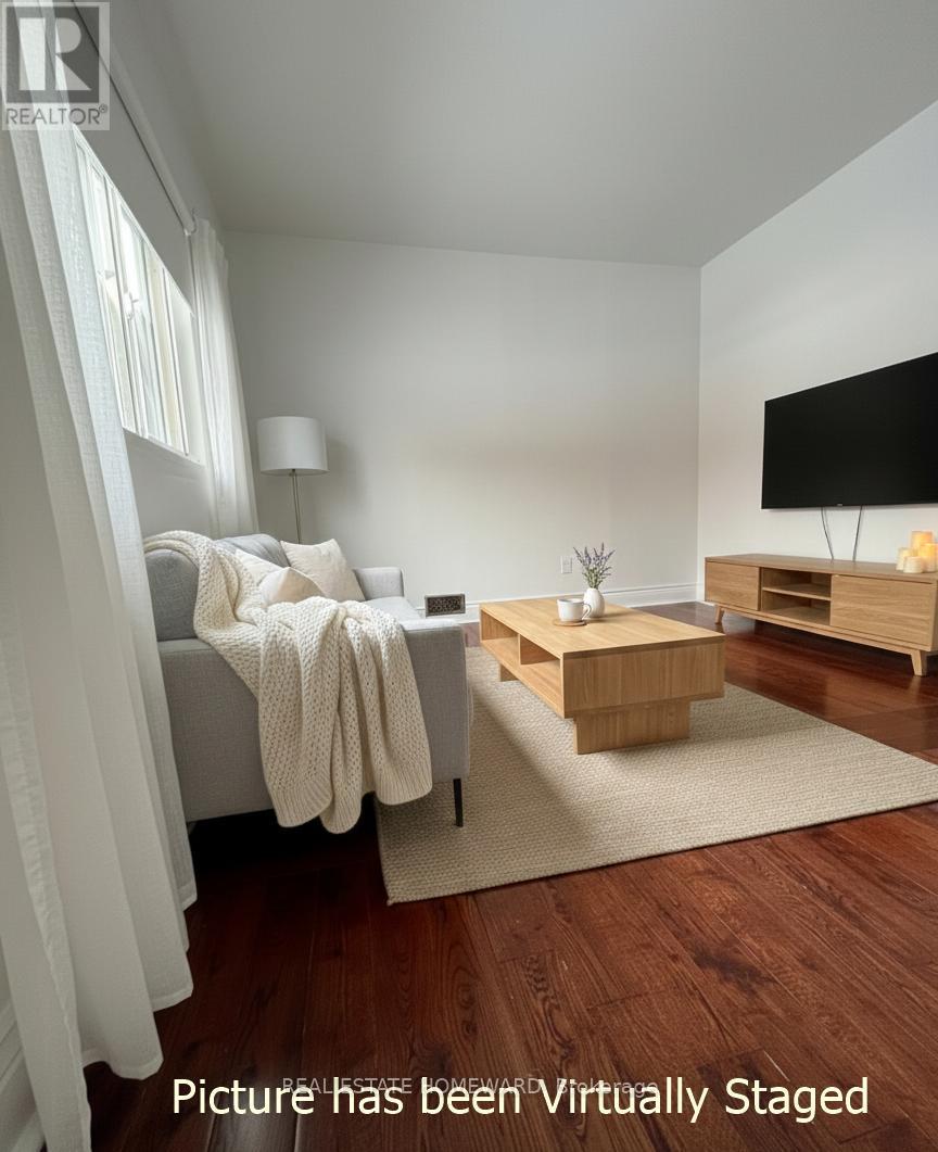 Upper - 1234 Gerrard Street E, Toronto, Ontario  M4L 1Y6 - Photo 3 - E12735656