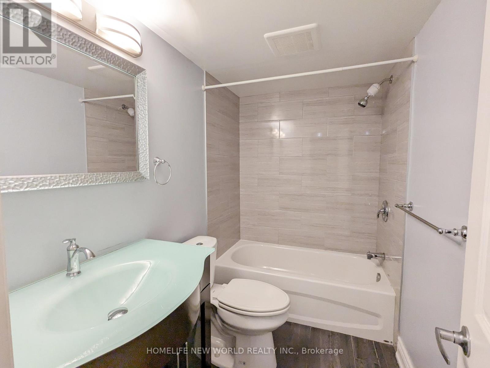 Main - 258 Kenilworth Avenue, Toronto, Ontario  M4L 3S8 - Photo 5 - E12735660