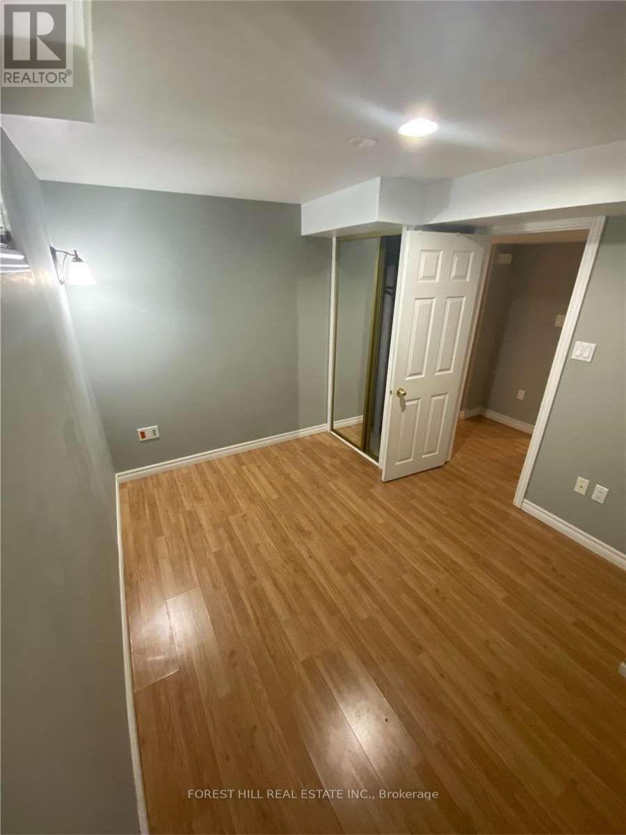 Lower - 34 Violet Street, Barrie, Ontario  L4N 9N2 - Photo 11 - S12735574