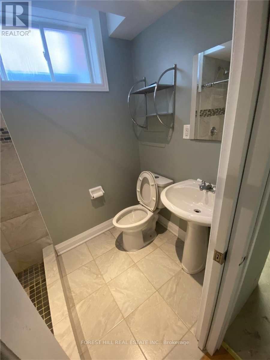 Lower - 34 Violet Street, Barrie, Ontario  L4N 9N2 - Photo 7 - S12735574