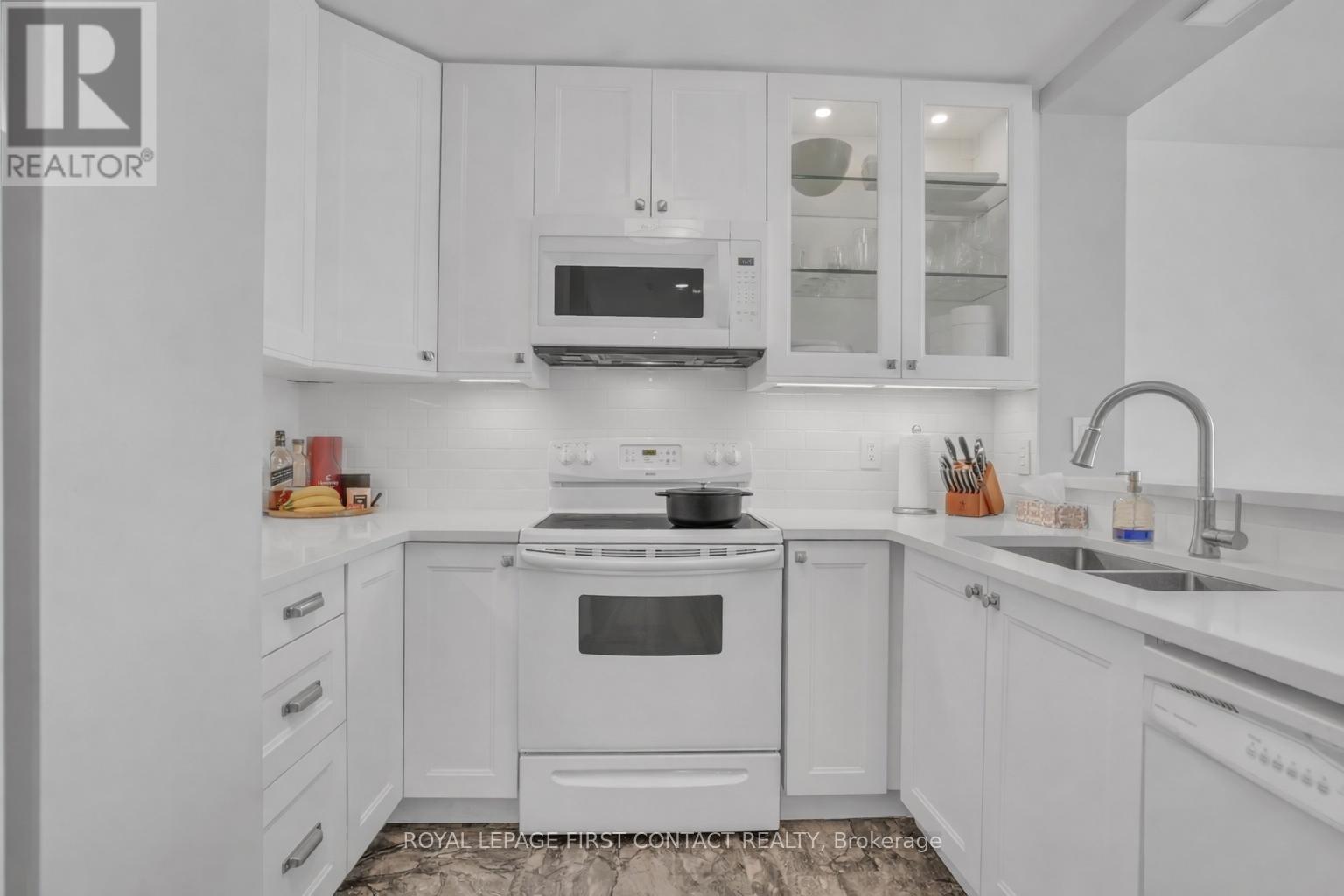 605 - 140 Dunlop Street E, Barrie, Ontario  L4M 6H9 - Photo 10 - S12735622