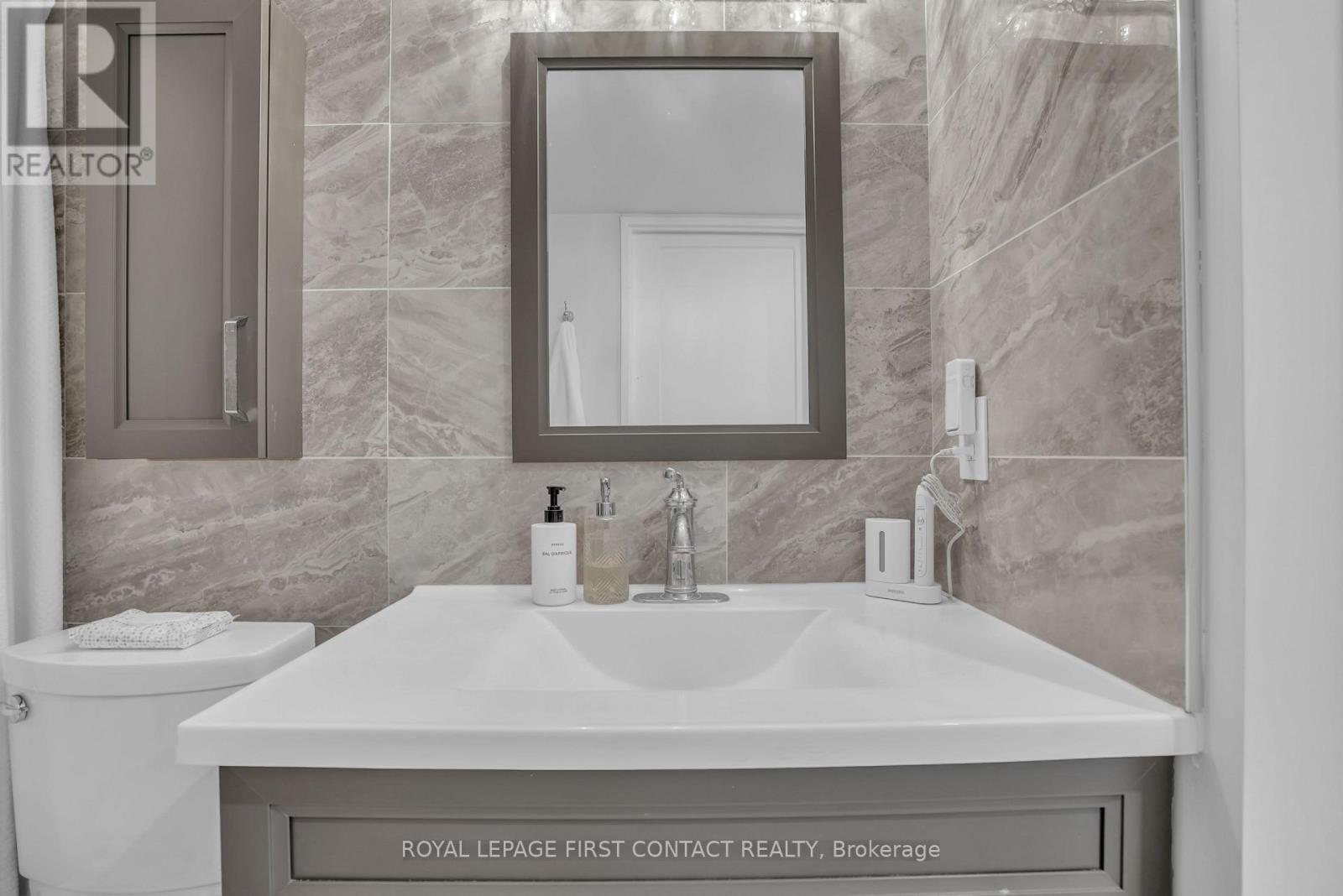 605 - 140 Dunlop Street E, Barrie, Ontario  L4M 6H9 - Photo 17 - S12735622