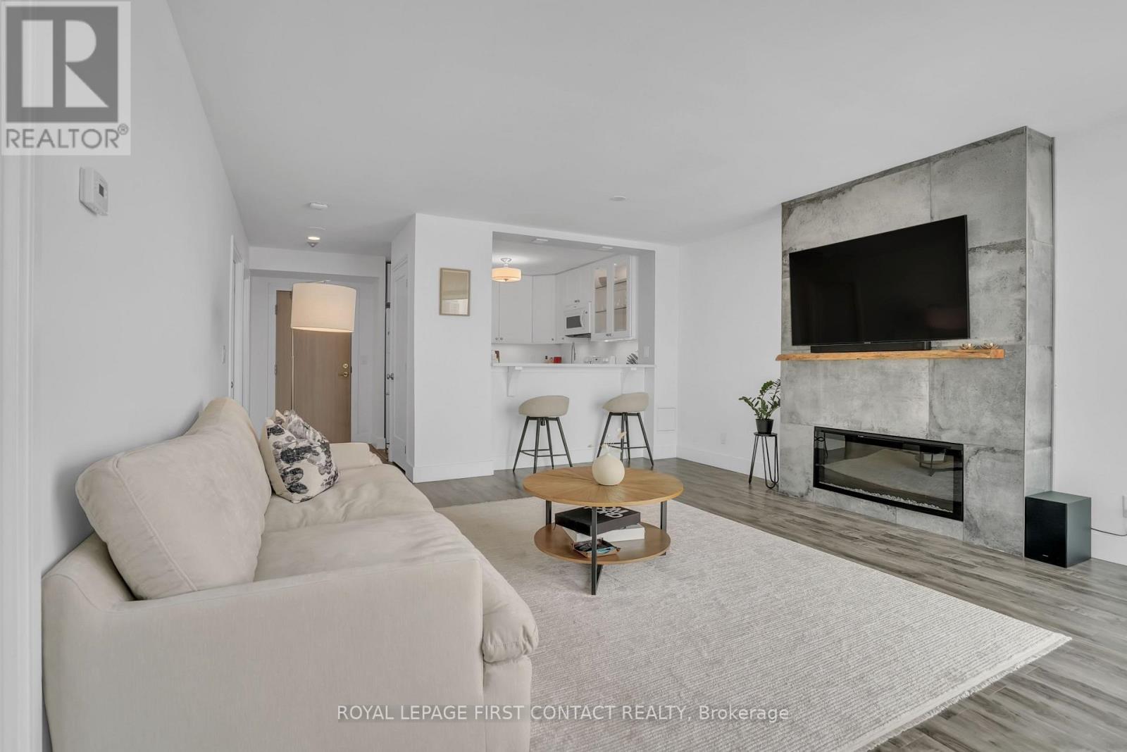 605 - 140 Dunlop Street E, Barrie, Ontario  L4M 6H9 - Photo 5 - S12735622