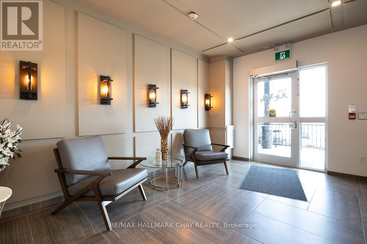 402 - 299 Cundles Road E, Barrie, Ontario  L4M 0K9 - Photo 2 - S12735644