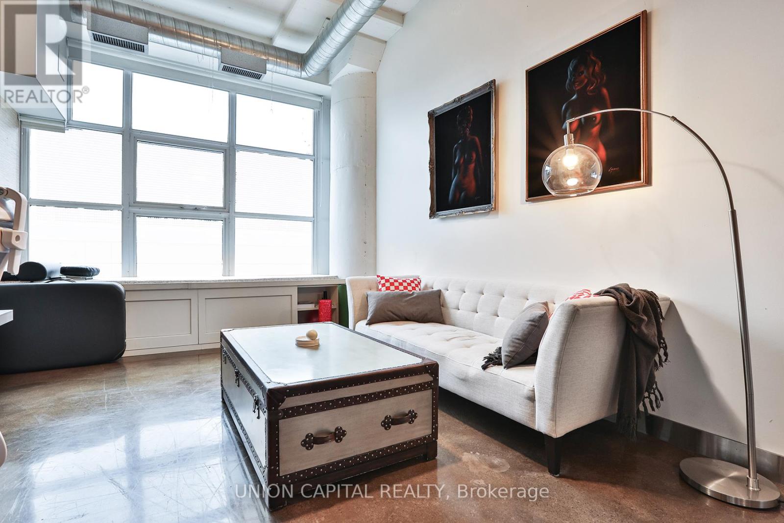 411 - 155 DALHOUSIE STREET, Toronto, Ontario