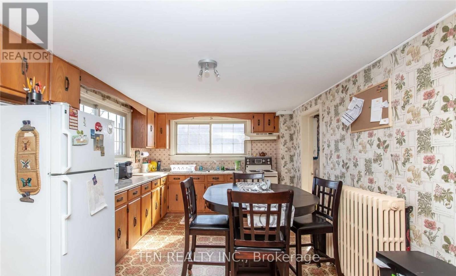 135-137 Queenston Street, St. Catharines, Ontario  L2R 2Z8 - Photo 21 - X12724628