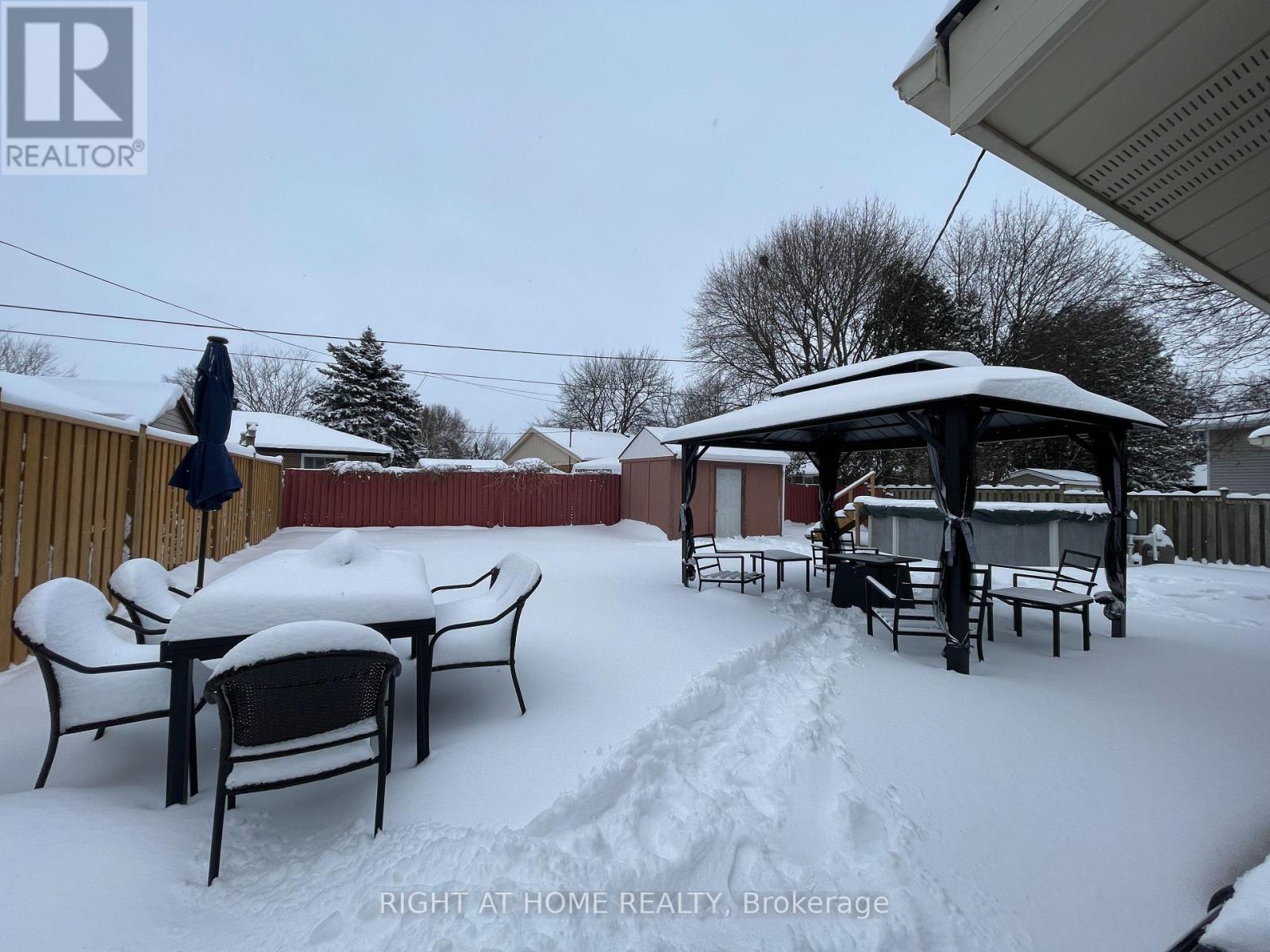 345 Maplewood Crescent, Milton, Ontario  L9T 2G1 - Photo 32 - W12705780