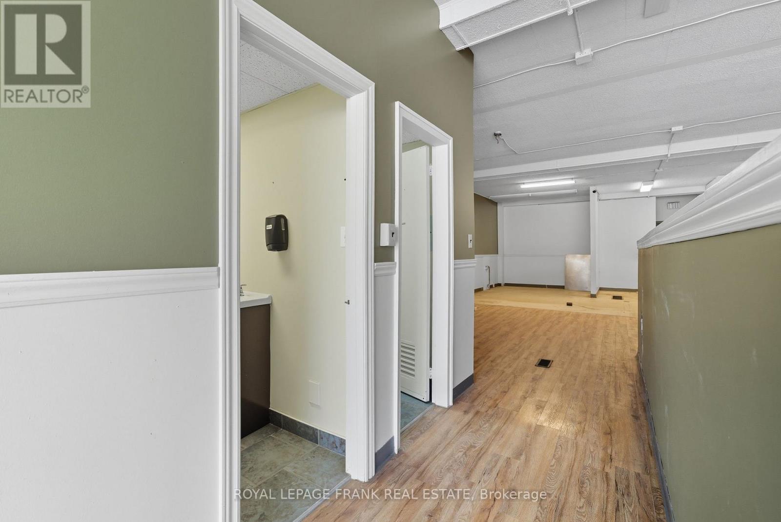 15-17 William Street S, Kawartha Lakes, Ontario  K9V 3A3 - Photo 22 - X12473115