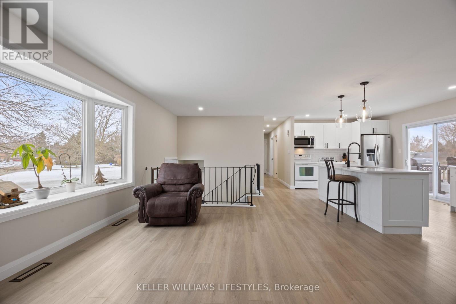 18 Hawthorn Crescent, North Middlesex, Ontario  N0M 1A0 - Photo 18 - X12605254