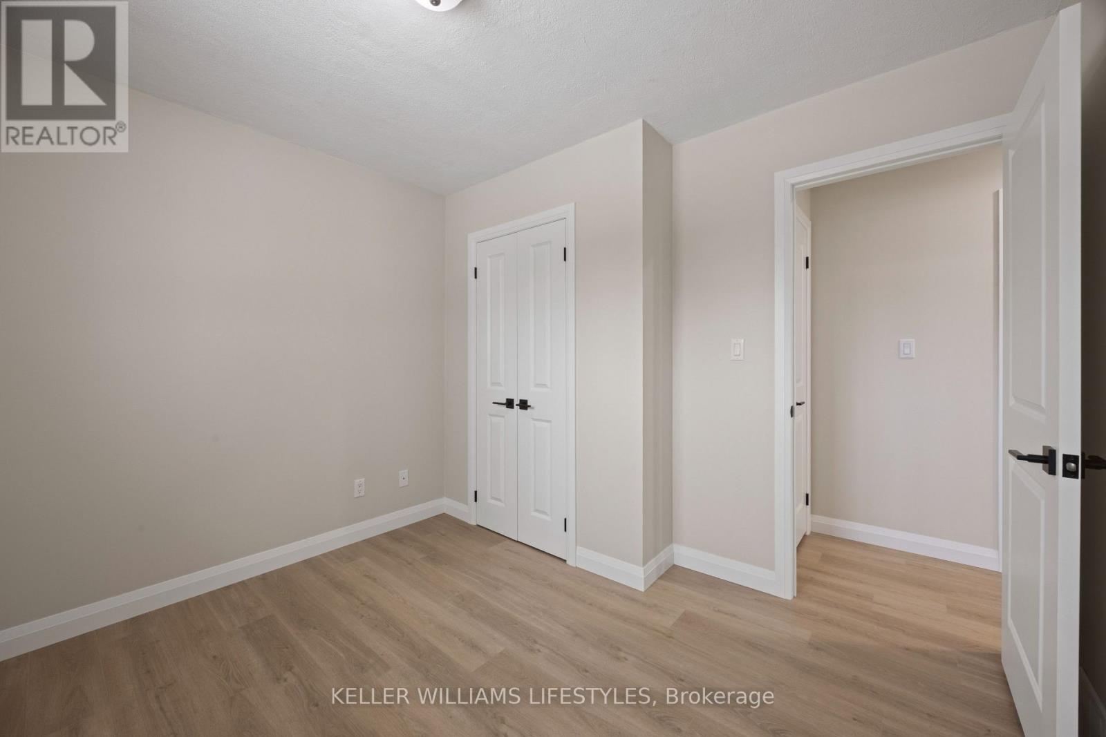 18 Hawthorn Crescent, North Middlesex, Ontario  N0M 1A0 - Photo 26 - X12605254