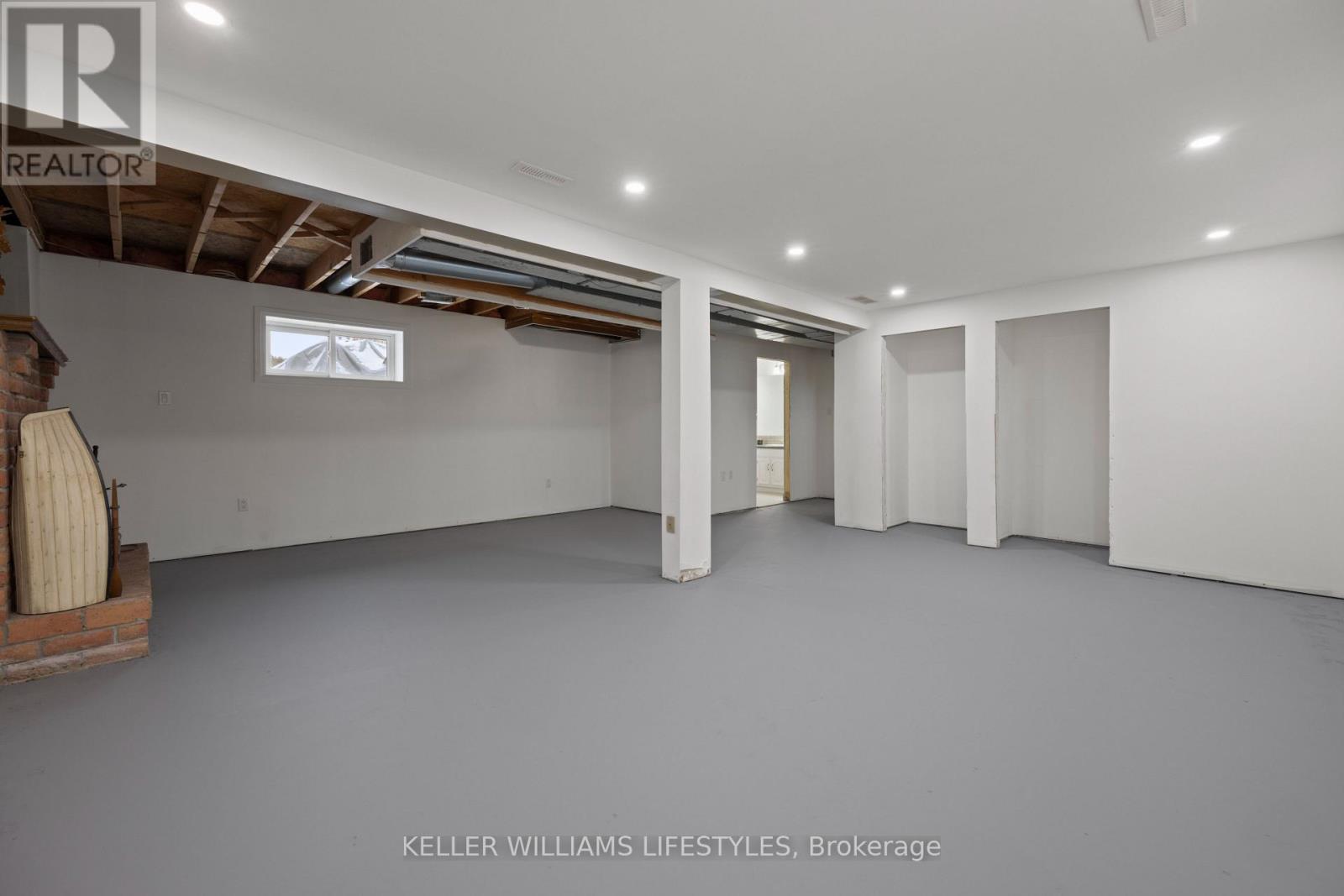 18 Hawthorn Crescent, North Middlesex, Ontario  N0M 1A0 - Photo 29 - X12605254