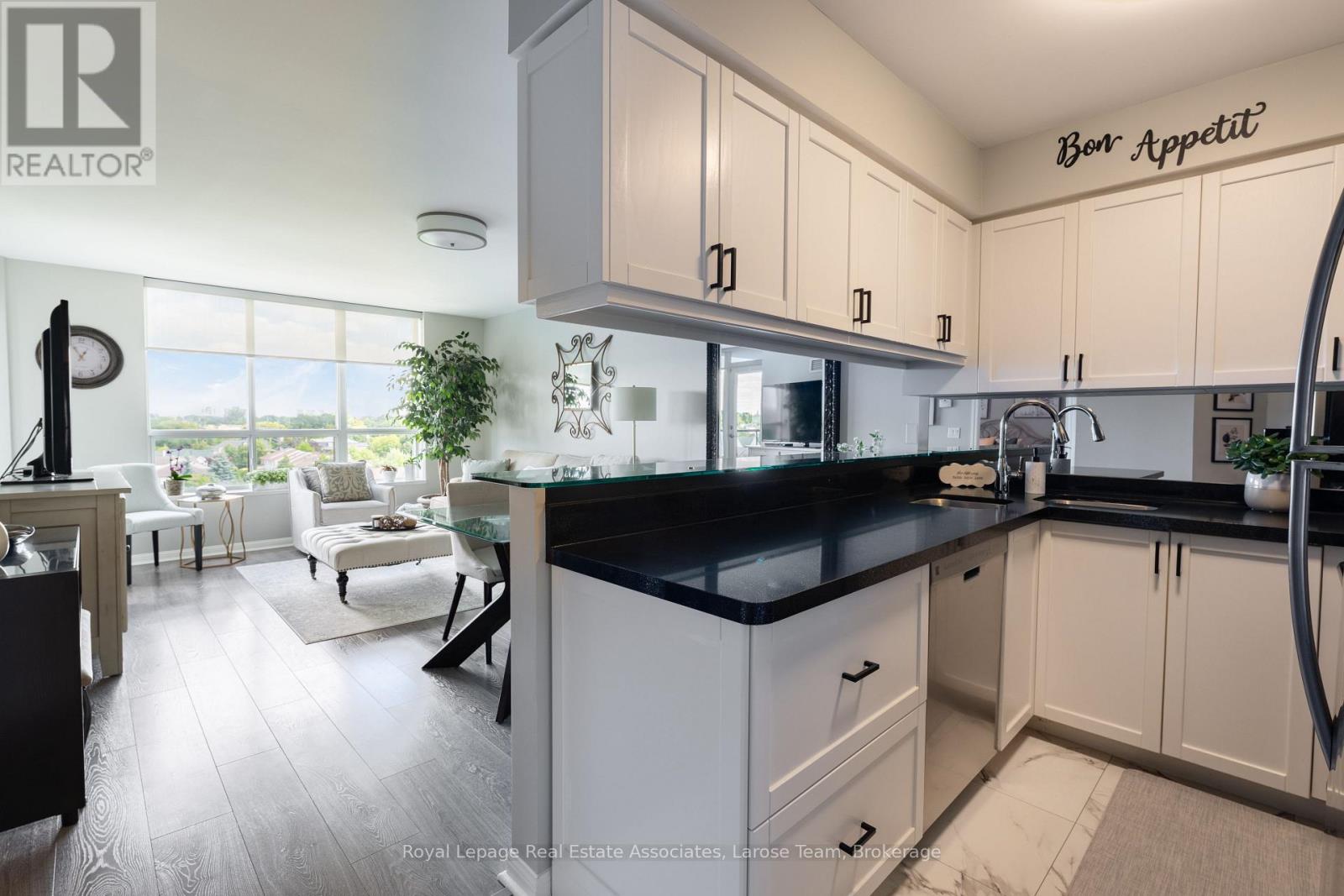 709 - 1140 Parkwest Place, Mississauga, Ontario  L5E 3K9 - Photo 6 - W12735560