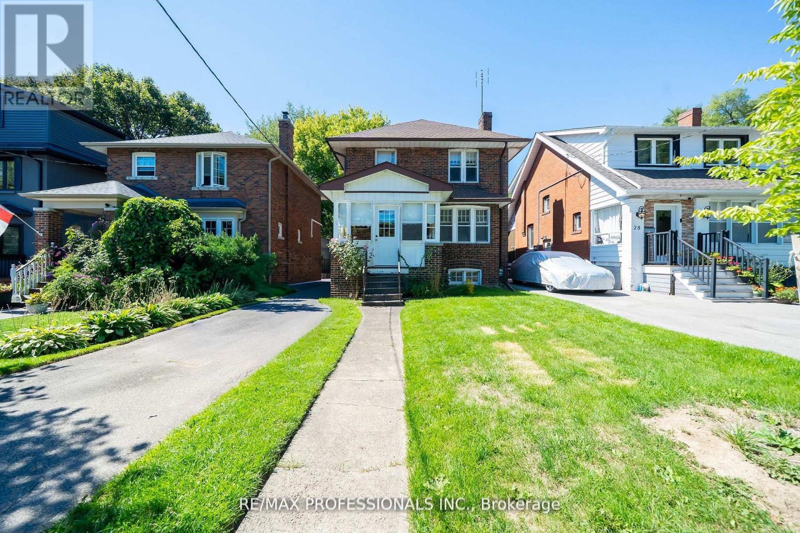 24 Queens Avenue, Toronto, Ontario  M8V 2N1 - Photo 41 - W12735636