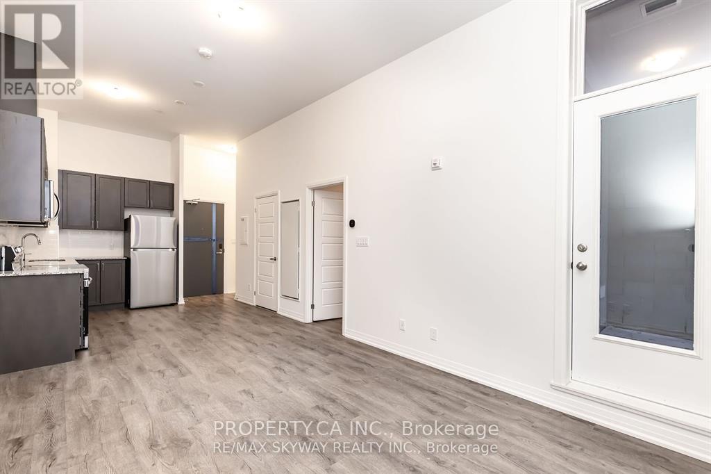 102 - 3265 Carding Mill Trail, Oakville, Ontario  L6M 5P7 - Photo 4 - W12735662