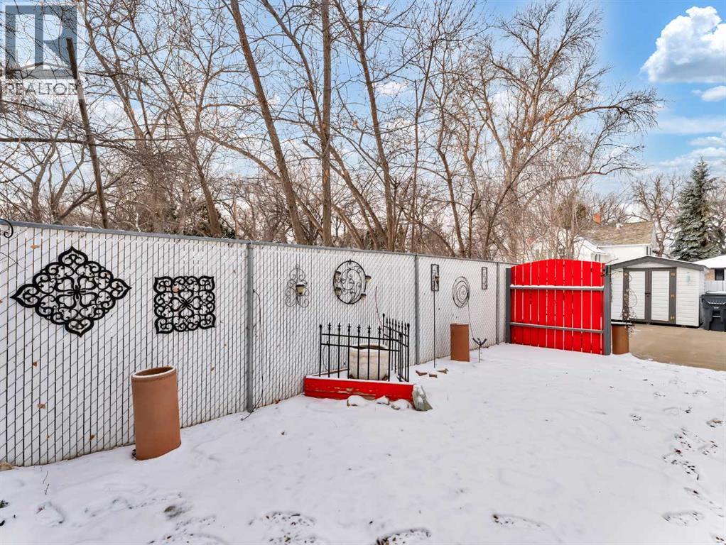 136 3 Avenue Se, Medicine Hat, Alberta  T1A 2L8 - Photo 35 - A2281453