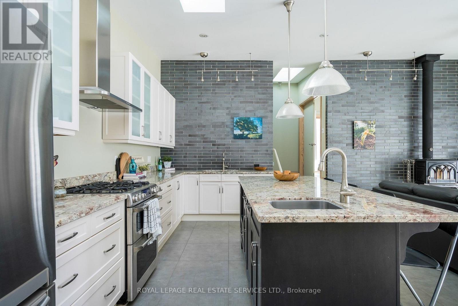 837177 4th Line E, Mulmur, Ontario  L9V 0J3 - Photo 6 - X12735548