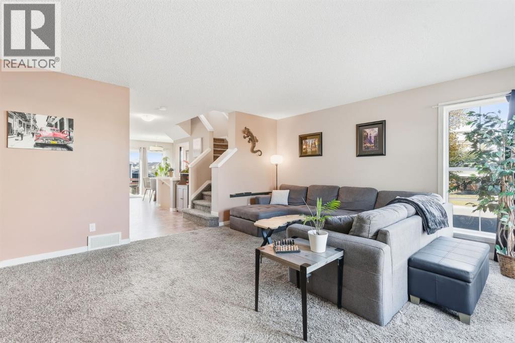 93 Auburn Meadows View Se, Calgary, Alberta  T3M 2C9 - Photo 3 - A2279665