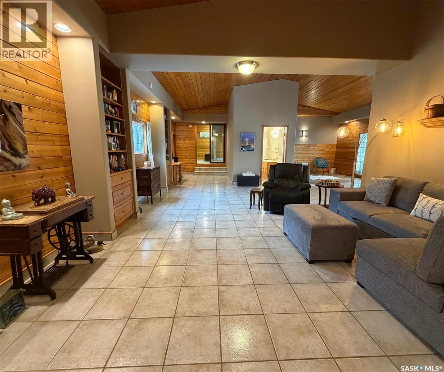 74 Nunn Street, La Ronge, Saskatchewan  S0J 1L0 - Photo 14 - SK027480