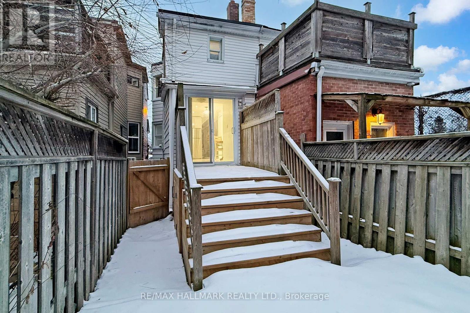 4 King Edward Avenue, Toronto, Ontario  M4C 5J6 - Photo 35 - E12674200