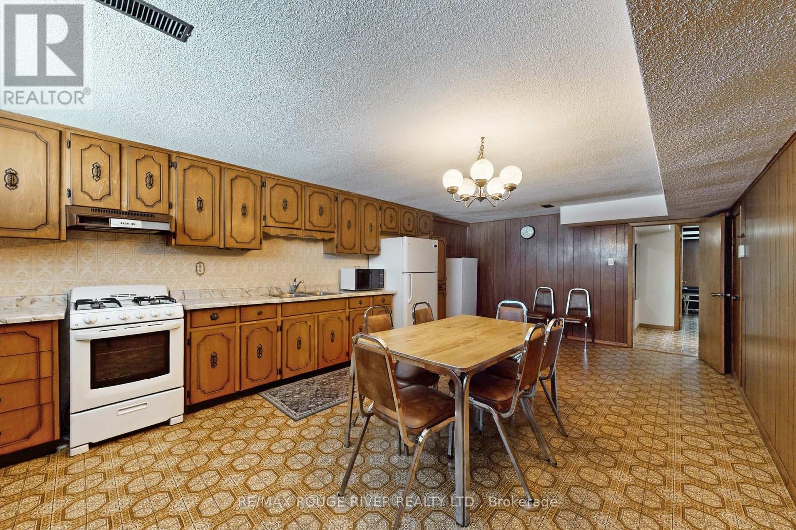 224 Fairglen Avenue, Toronto, Ontario  M1W 1B1 - Photo 33 - E12734896