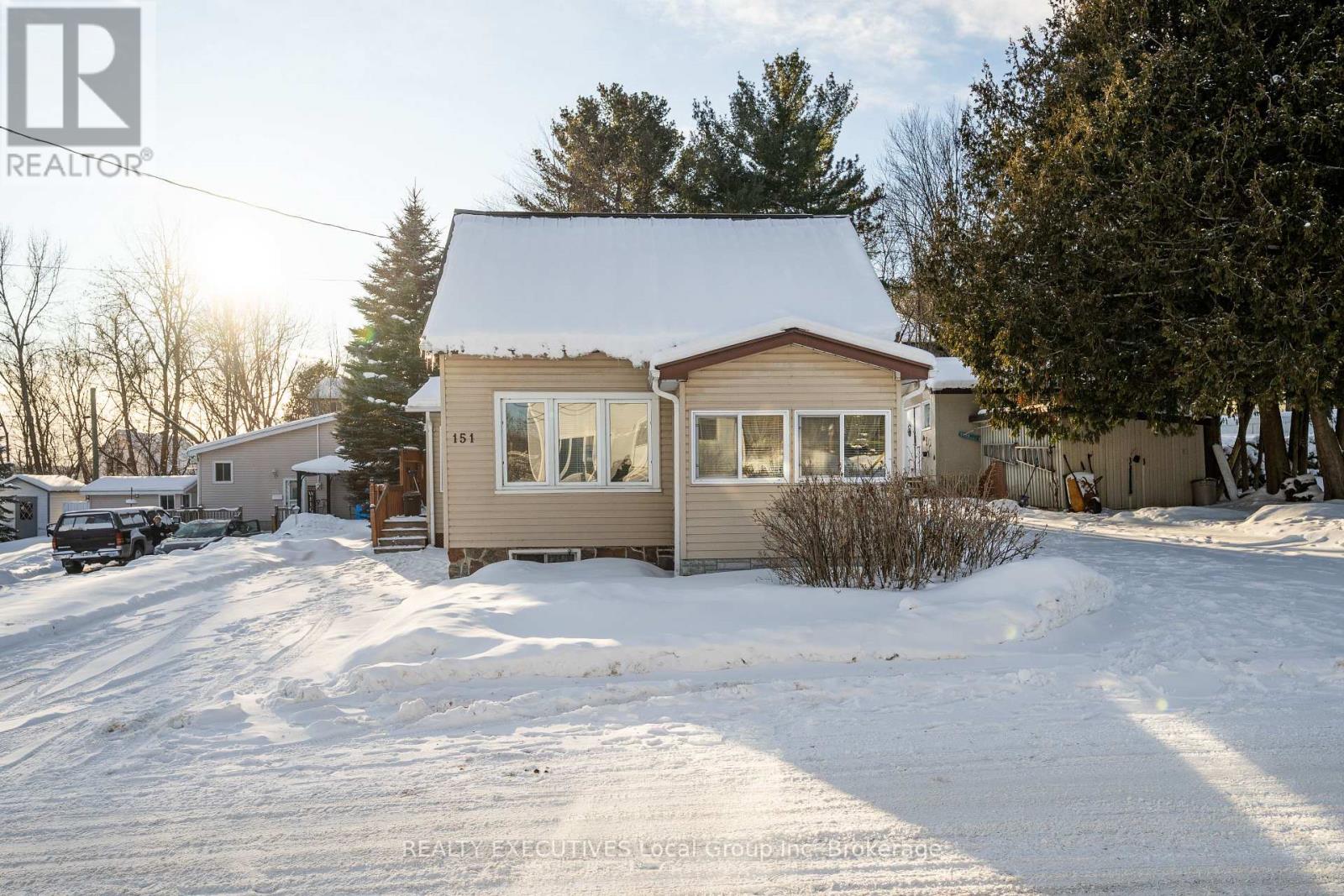 151 King Street, Callander, Ontario  P0H 1H0 - Photo 2 - X12735878