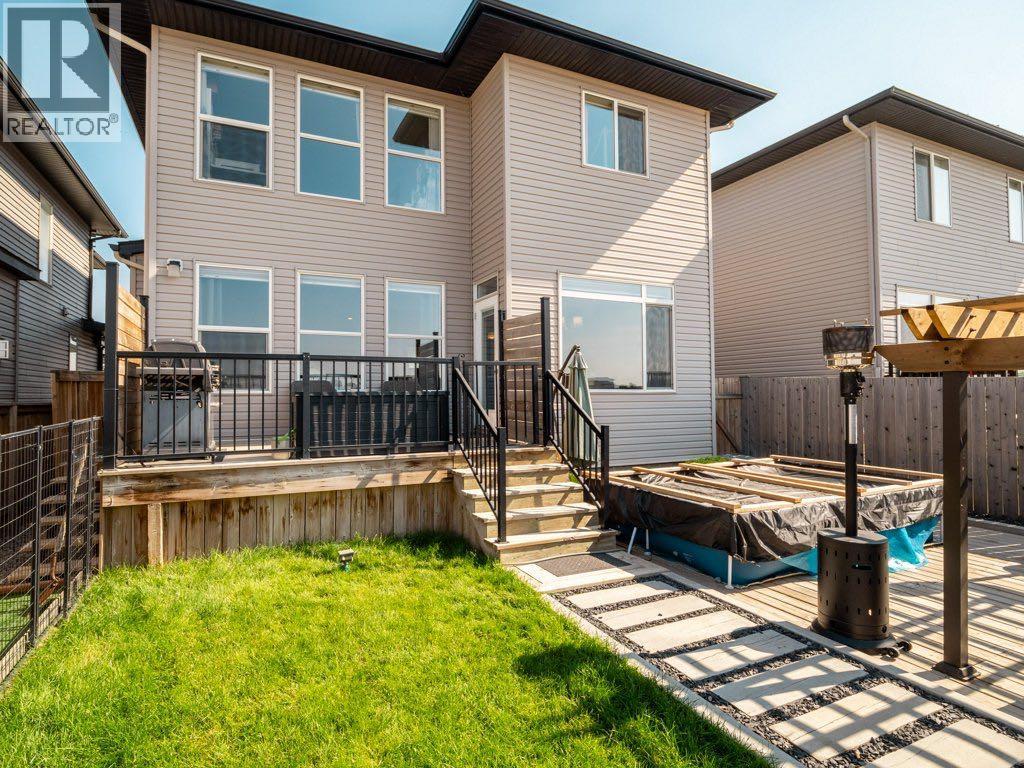 102 Blackwolf Bay N, Lethbridge, Alberta  T1H 7E9 - Photo 47 - A2281852