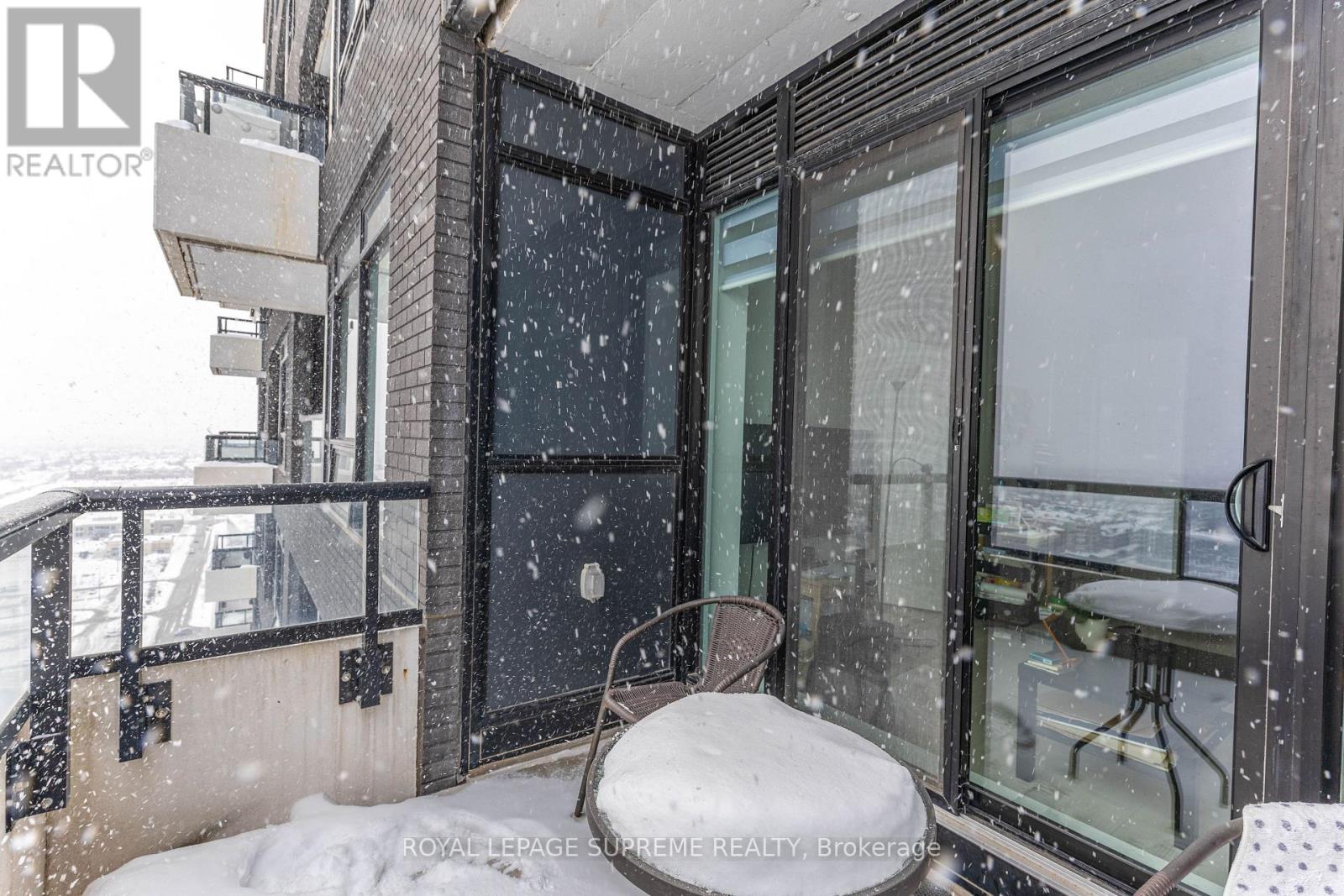 2010 - 297 Oak Walk Drive, Oakville, Ontario  L6H 3R6 - Photo 32 - W12726110