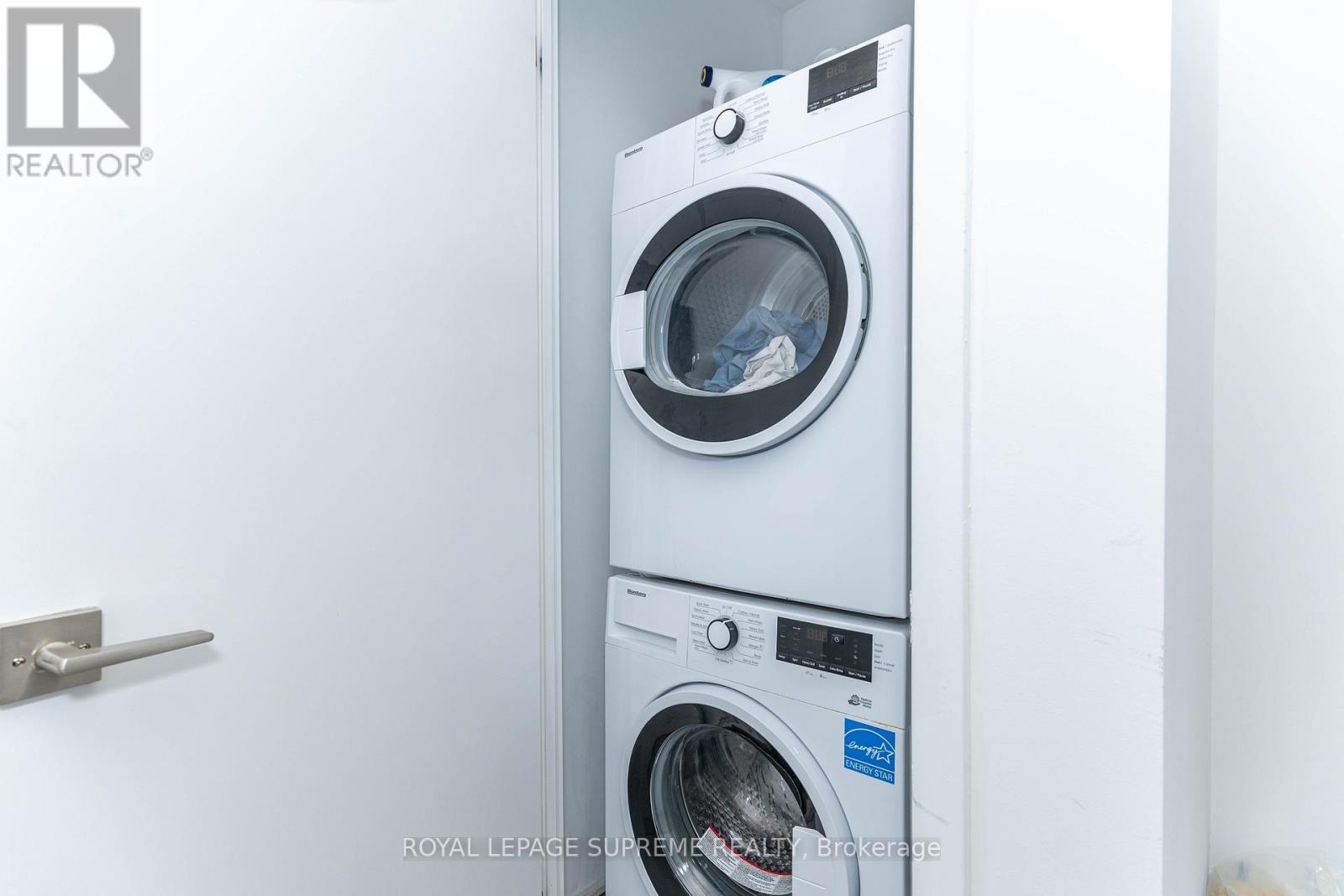 2010 - 297 Oak Walk Drive, Oakville, Ontario  L6H 3R6 - Photo 19 - W12726110