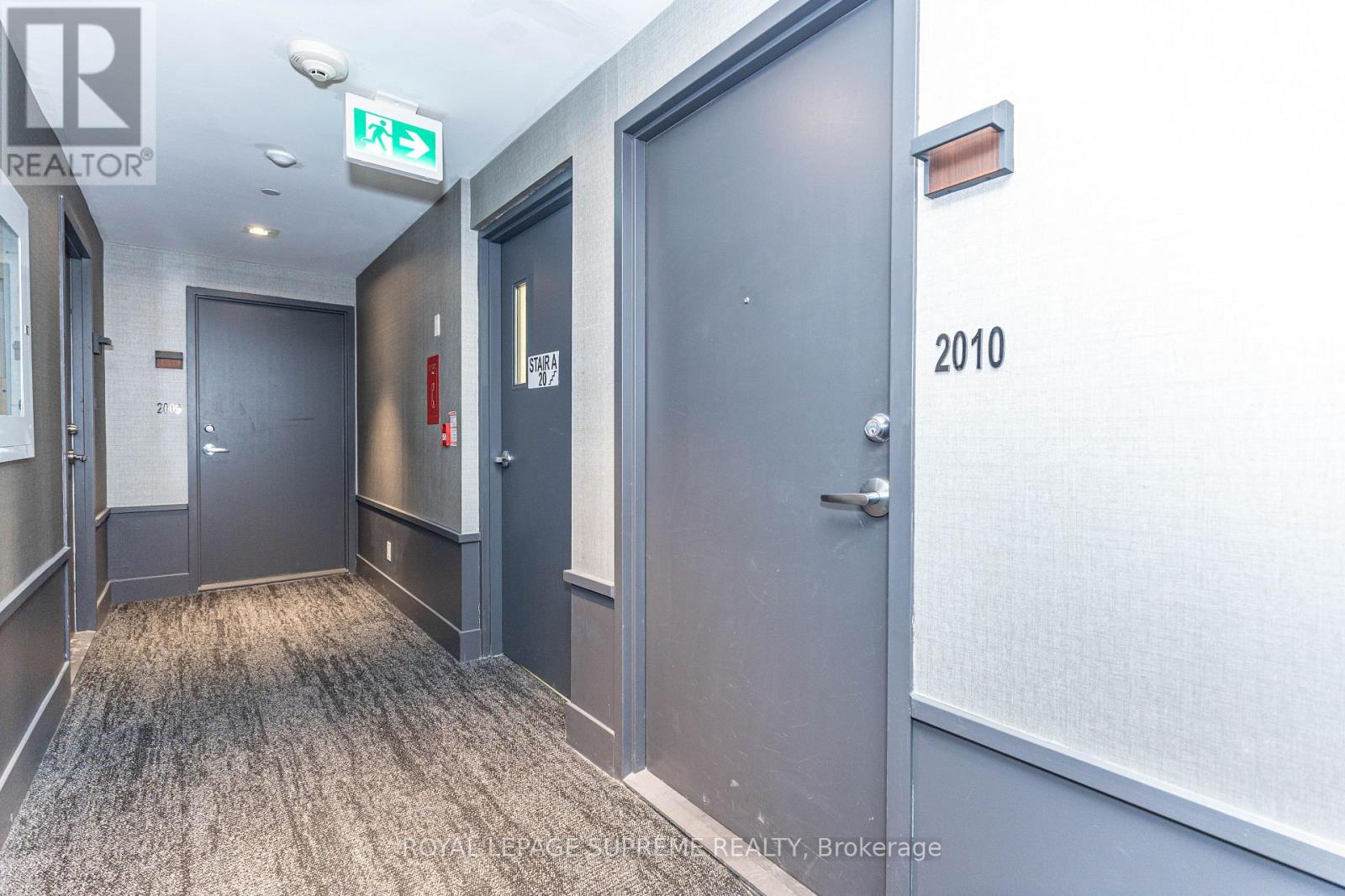 2010 - 297 Oak Walk Drive, Oakville, Ontario  L6H 3R6 - Photo 9 - W12726110