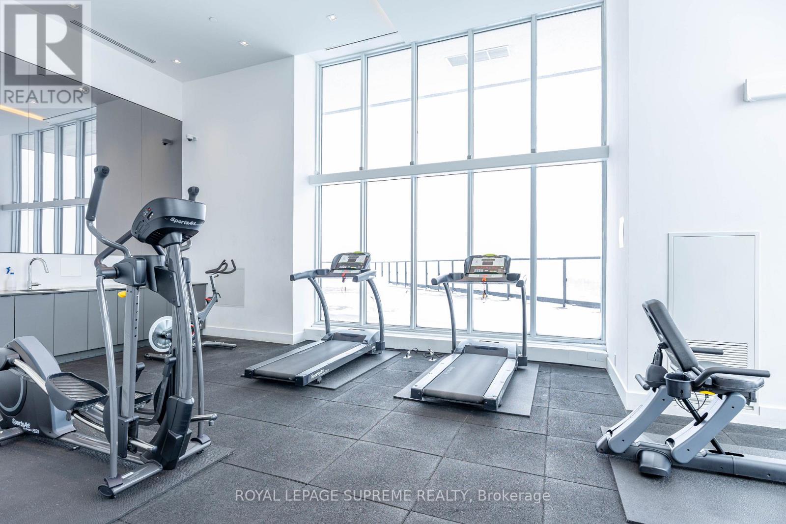 2010 - 297 Oak Walk Drive, Oakville, Ontario  L6H 3R6 - Photo 37 - W12726110