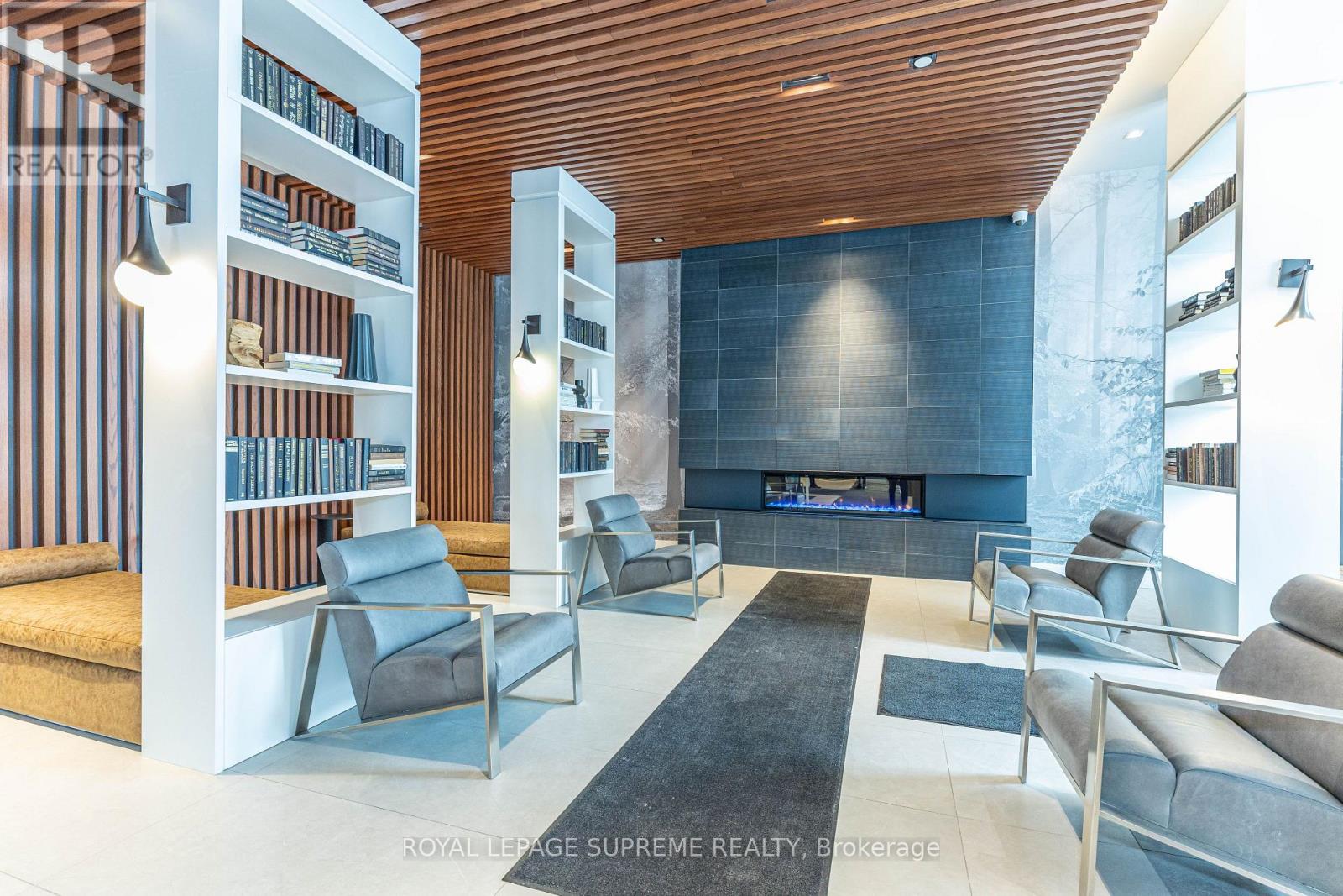 2010 - 297 Oak Walk Drive, Oakville, Ontario  L6H 3R6 - Photo 6 - W12726110