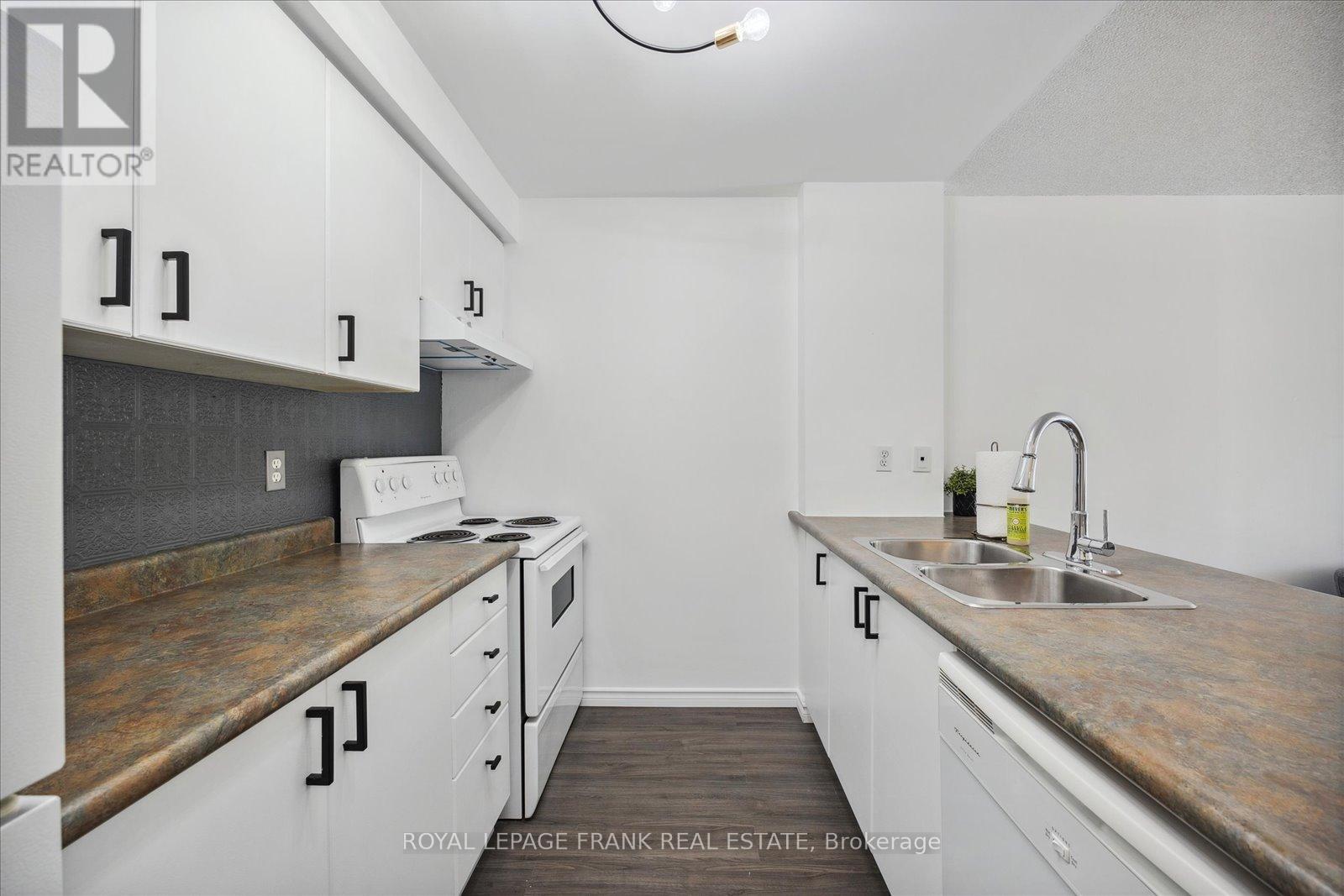 104 - 91 Aspen Springs Drive, Clarington, Ontario  L1C 5J9 - Photo 7 - E12735772