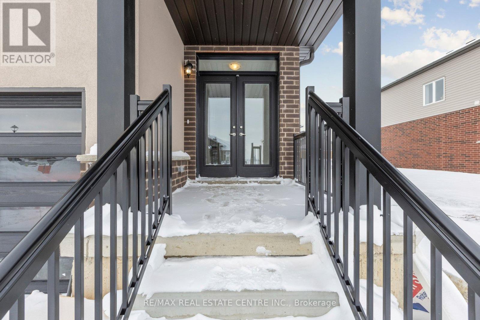 123 Maple Street, Mapleton, Ontario  N0G 1P0 - Photo 3 - X12615418