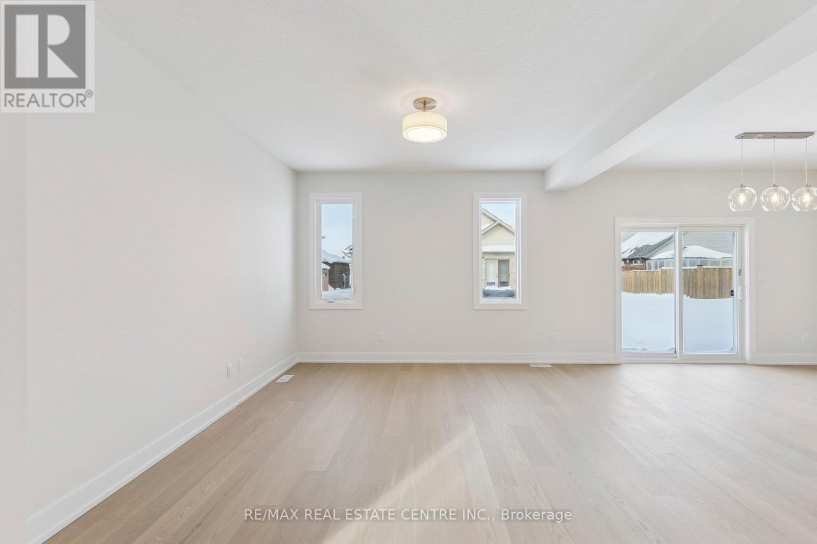 123 Maple Street, Mapleton, Ontario  N0G 1P0 - Photo 11 - X12615418